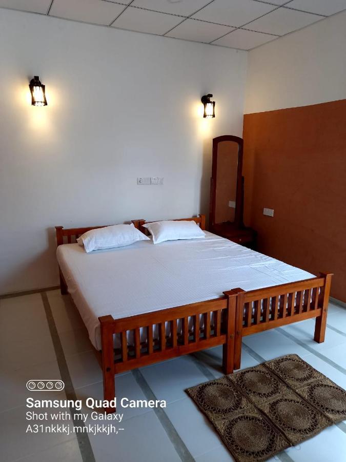 La-Vira Beach Villa Hikkaduwa Exterior foto