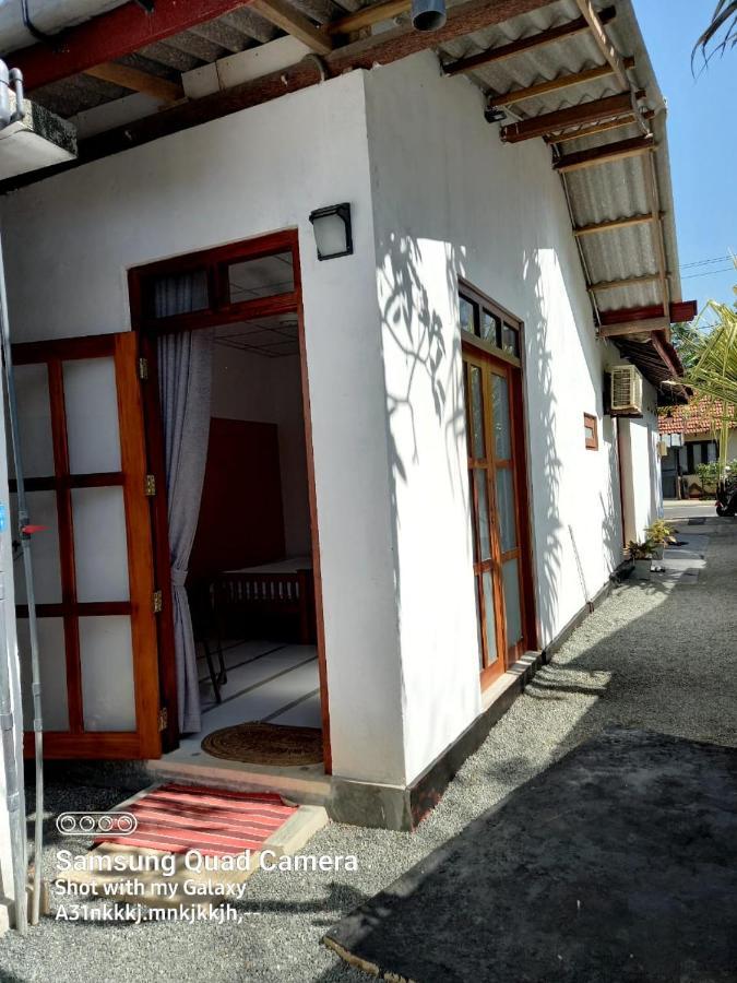 La-Vira Beach Villa Hikkaduwa Exterior foto