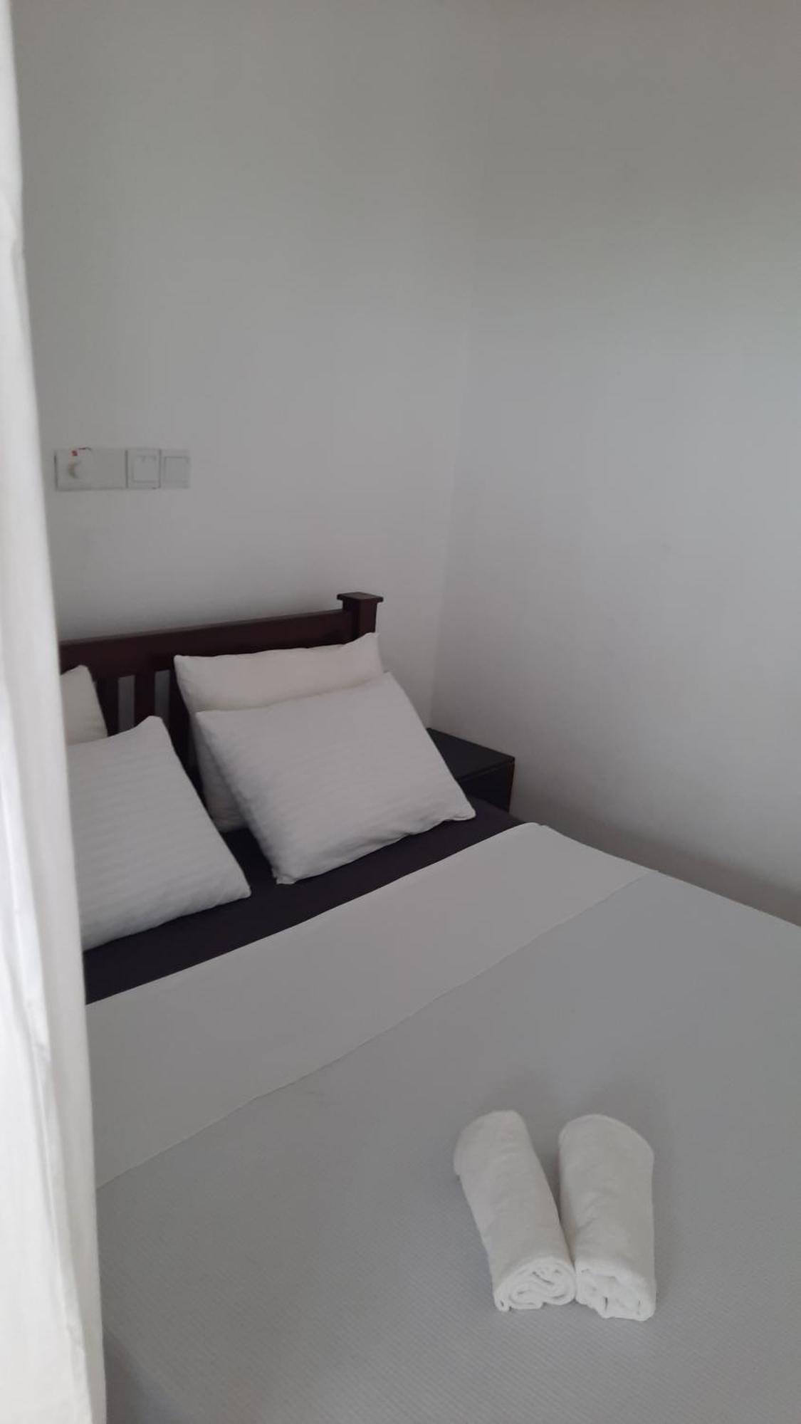 La-Vira Beach Villa Hikkaduwa Zimmer foto