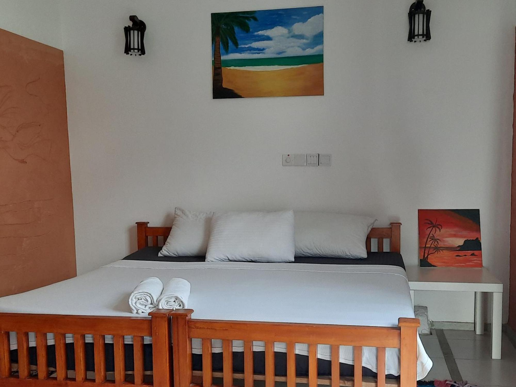 La-Vira Beach Villa Hikkaduwa Zimmer foto